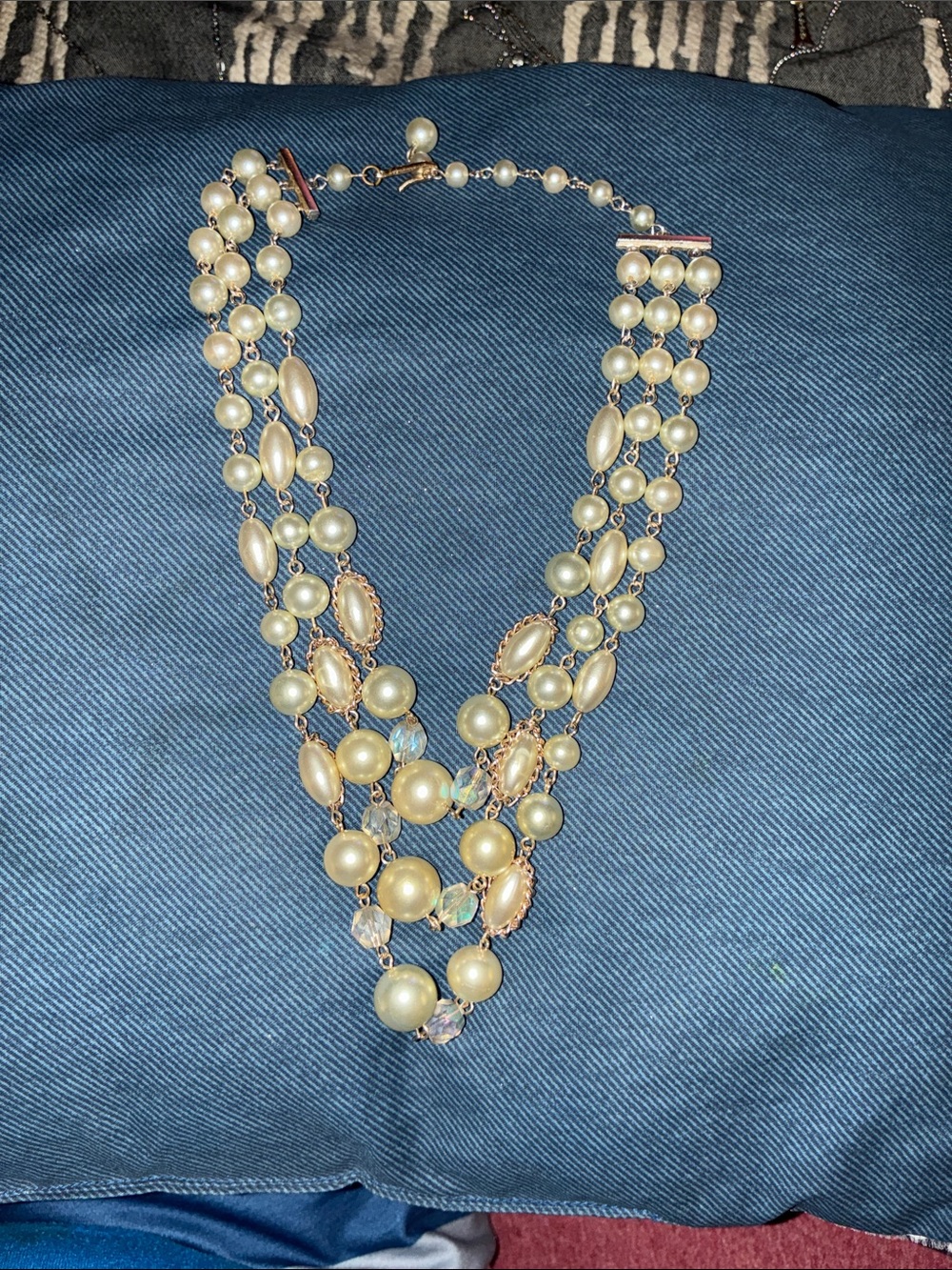 Source Unknown Cream and Gold Multi-Strand Pearl Necklace